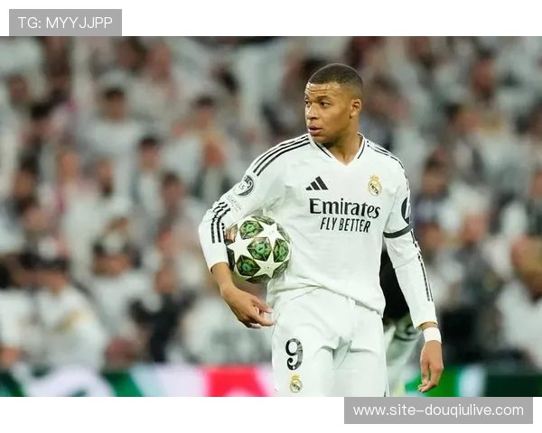 姆巴佩点球破门追平C罗年度59球纪录，领跑射手榜